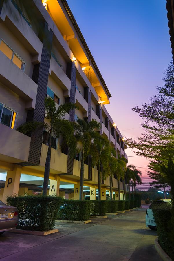 The Square Rayong Hotel Exterior photo
